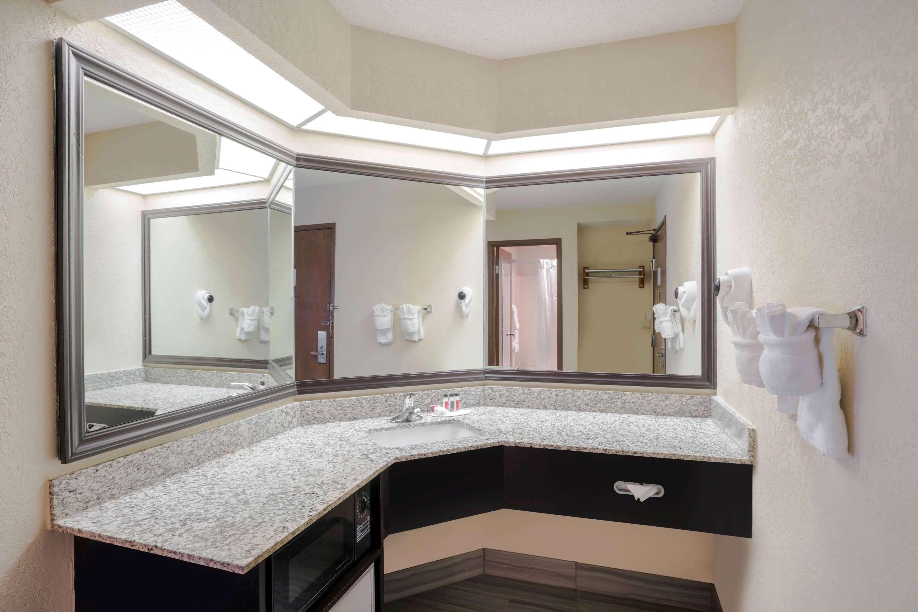 Comfort Inn & Suites Брентвуд Экстерьер фото