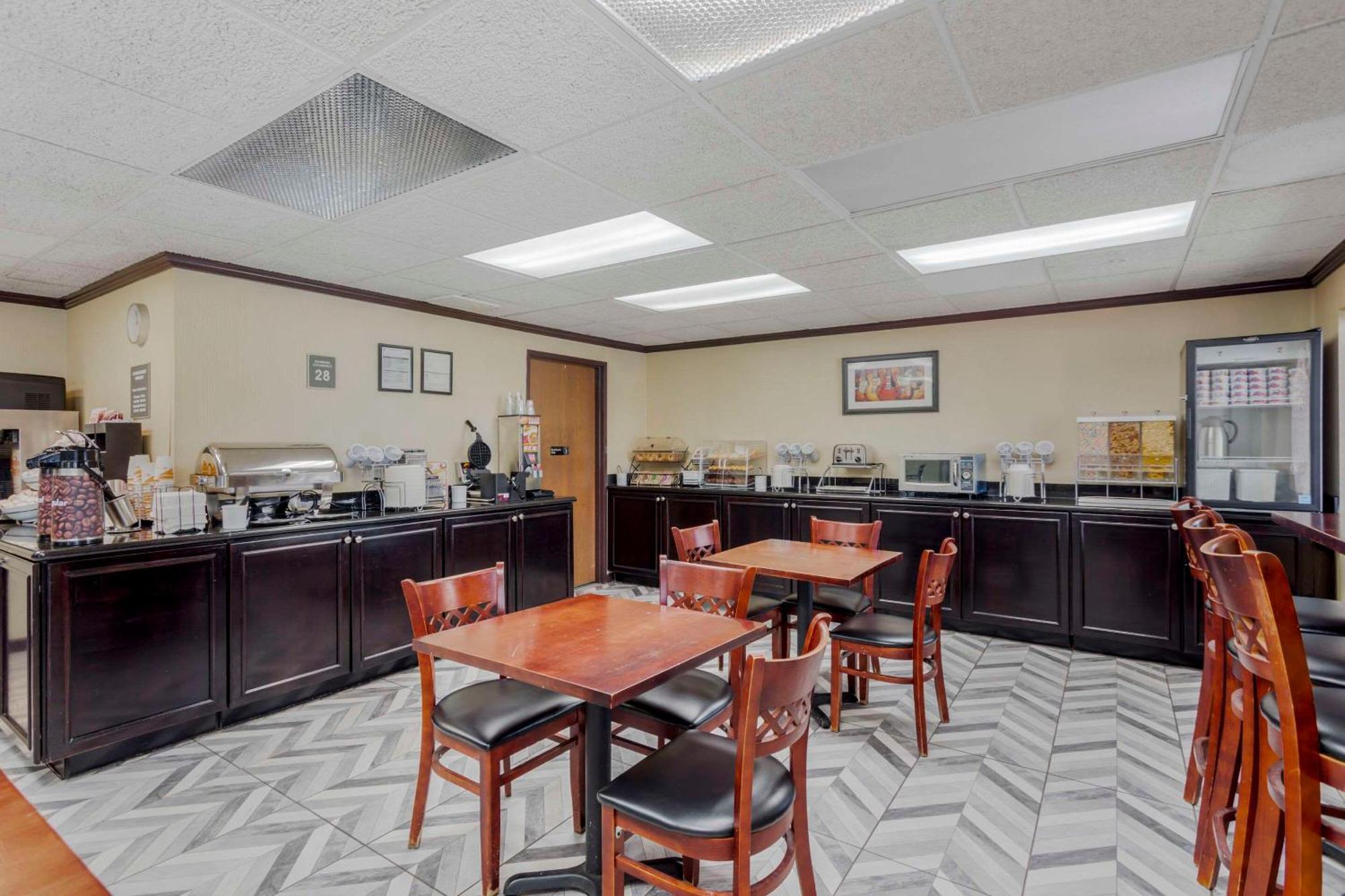 Comfort Inn & Suites Брентвуд Экстерьер фото