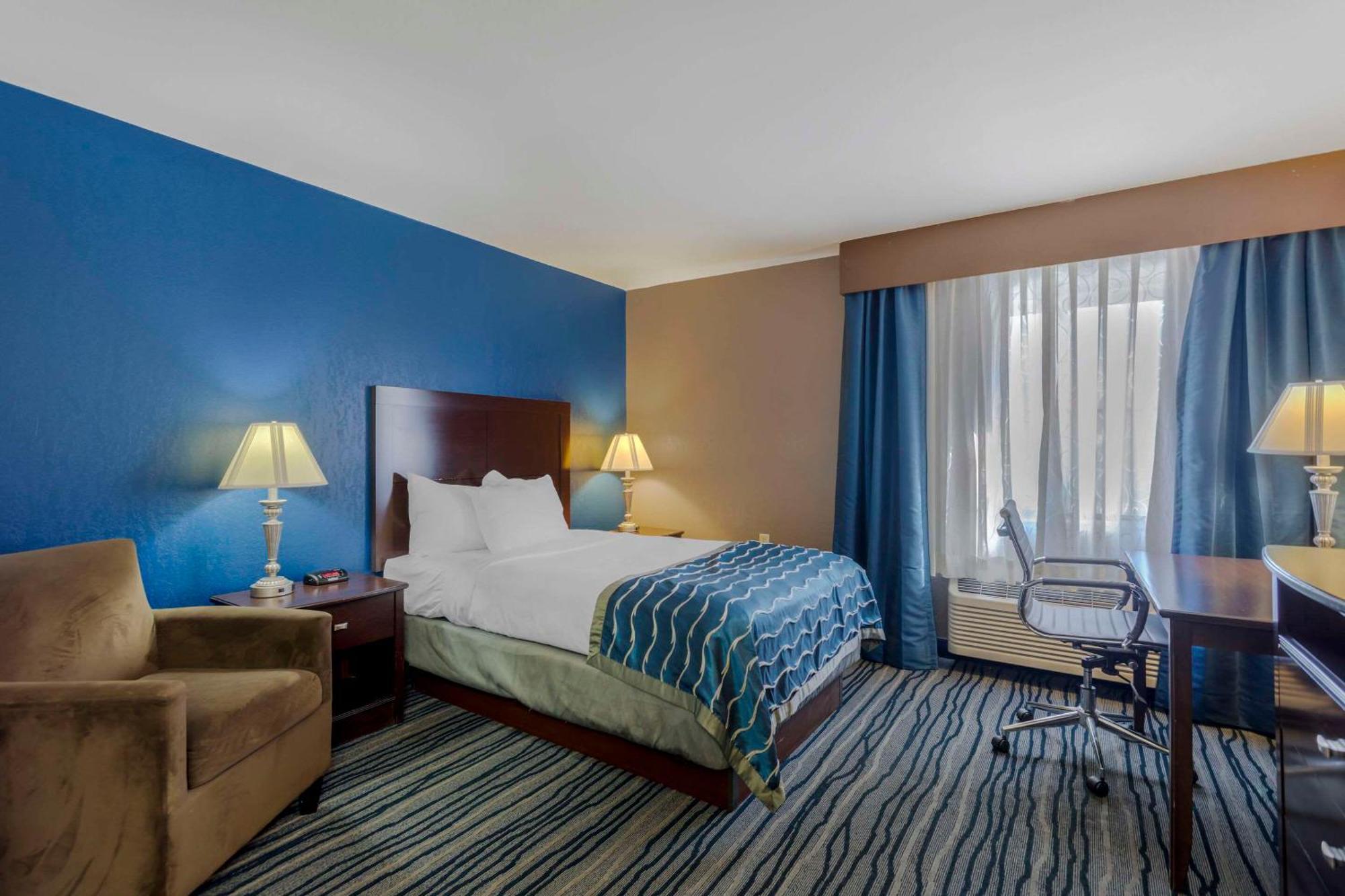 Comfort Inn & Suites Брентвуд Экстерьер фото