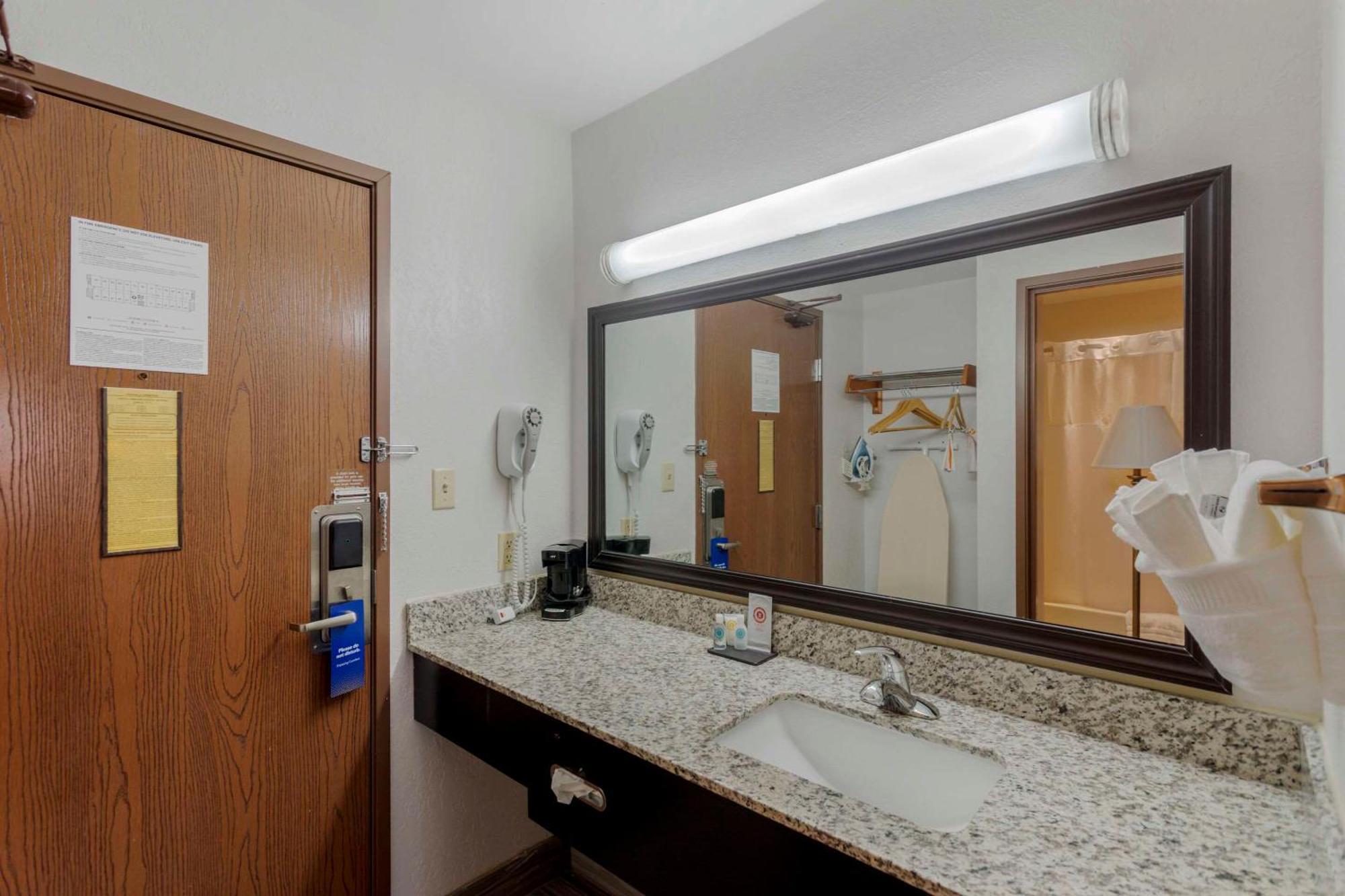 Comfort Inn & Suites Брентвуд Экстерьер фото